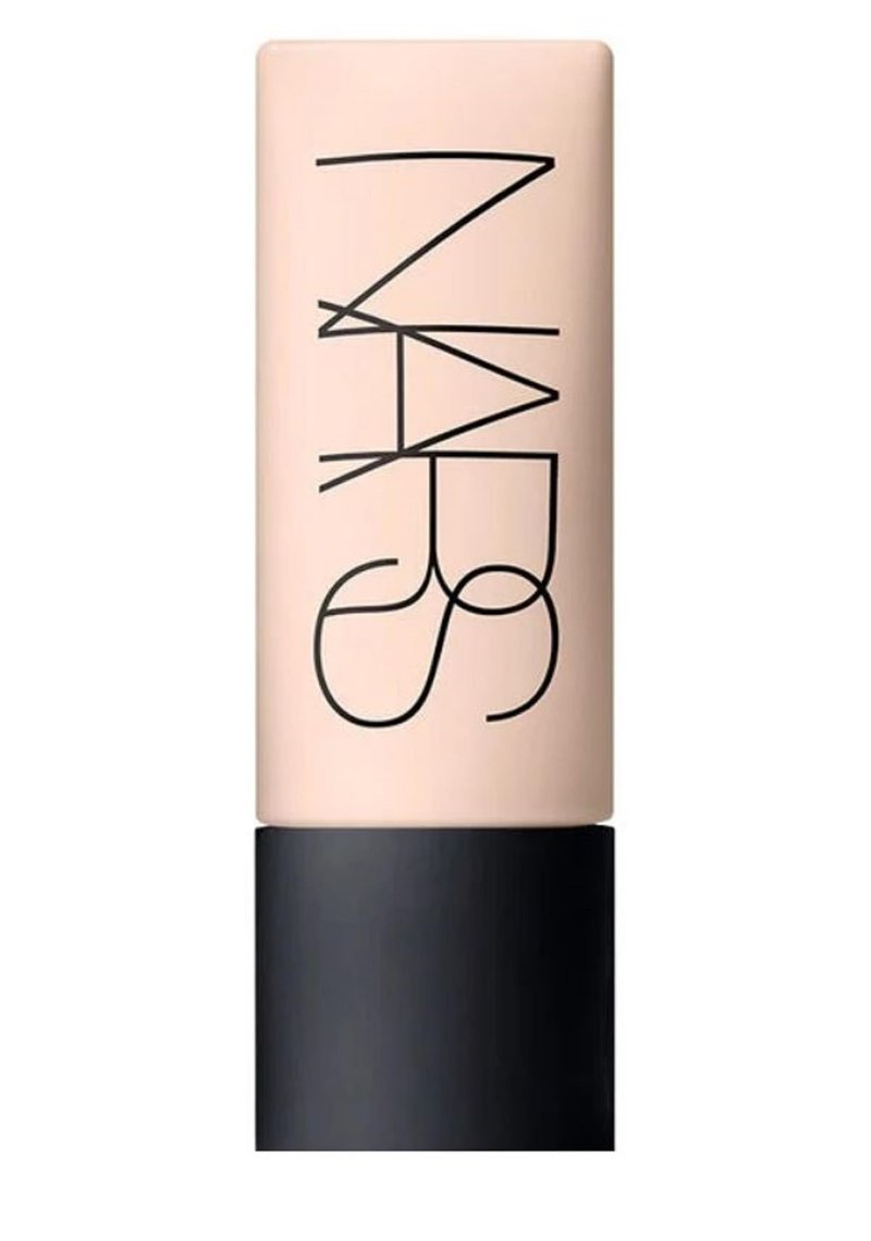 Soft Matte Complete Foundation - L1 OSLO by NARS for Women - 1.5 oz Foundation, Cranberry