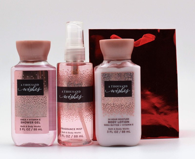 A Thousand Wishes â 2019 - Shower Gel - Fine Fragrance Mist & Body Lotion - Travel Size Set w/Gift Bag