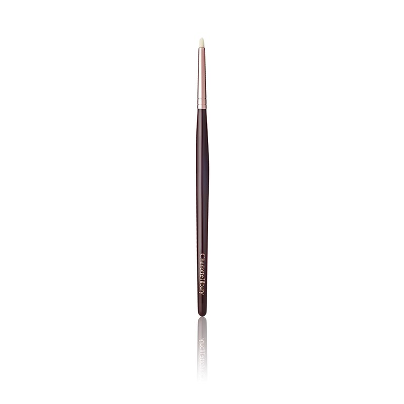 Charlotte Tilbury Eyeliner Brush - Rose Gold & Night Crimson Eyeliner Smudge Brush with a Luxurious Wooden Handle - Allows for Precise Application Along Lash Line