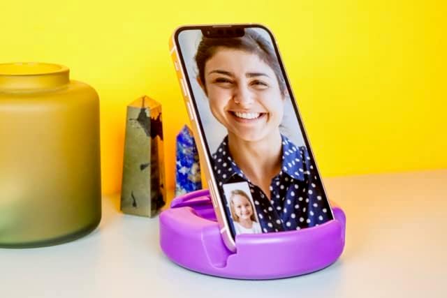 GoDonut Original – Phone and Tablet Stand – Compatible with Devices UP to 0.5" Thick Including Protective Cases - for use at Work, at Home, Travel and on-the-go - Hunter Green