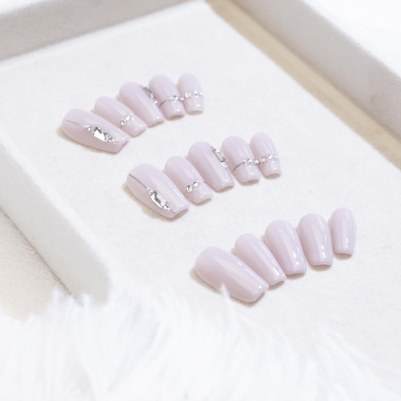 Light Rain Medium Size Hand-made Press on Nails, 3D Gel UV Finished False nails with Design by Professional Manicurist