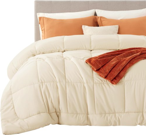Bedsure Comforter Duvet Insert - All-Season Quilted Cal King Bedding | GentleSoft Down Alternative, Cream 102 x 96 Inches