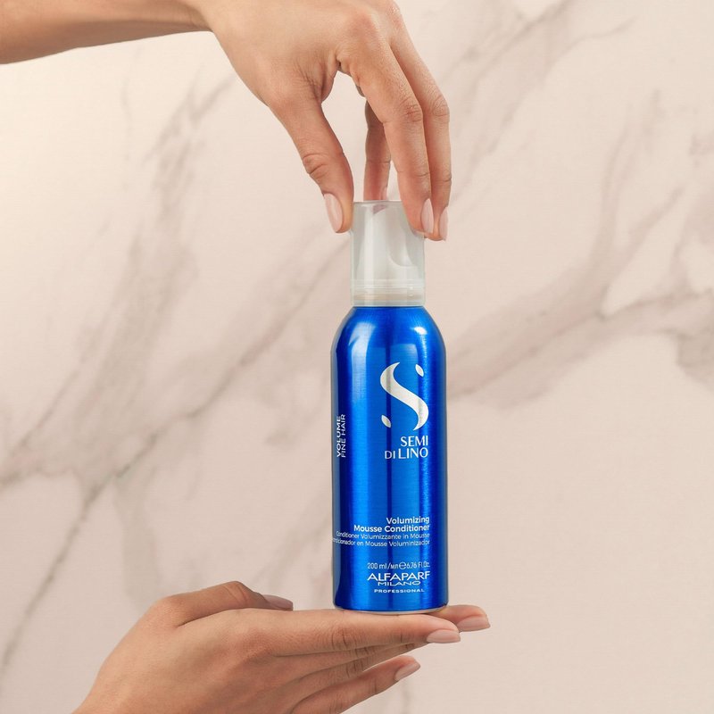 ALFAPARF MILANO Semi di Lino Volumizing Mousse for Fine Hair - Adds Volume, Body, and Conditions - Frizz Control - Light Foam Styling Mousse - Thickens and Nourishes (6.76 fl oz)