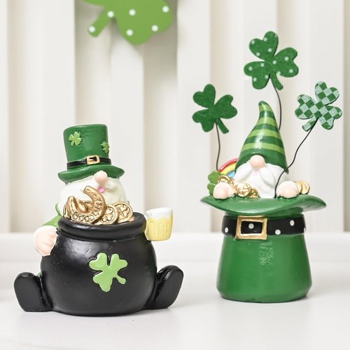 AOMOONOA St. Patrick’s Day Gnomes - 2Pcs Resin Leprechaun Figurines with Coins & Clover for Festive Decor