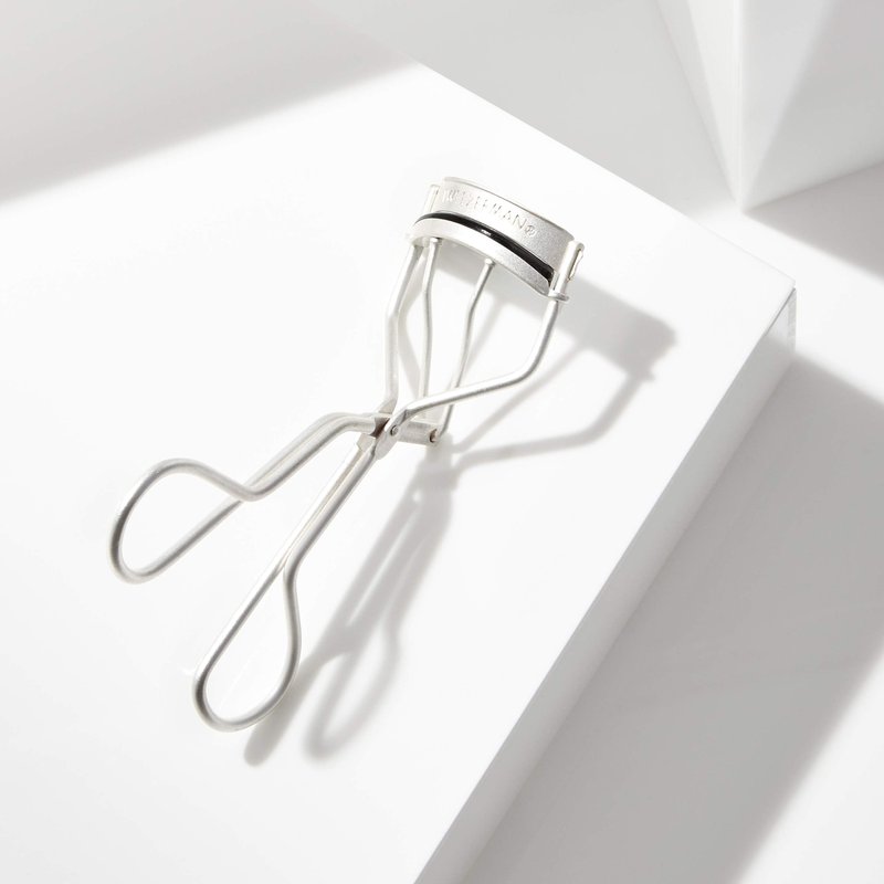Tweezerman Curl 60 Metallic Lash Curler, Eyelash Curler for Round Shaped Eyes