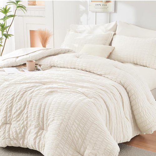 HYMOKEGE King Size Comforter Set - Luxury 7-Piece Ivory Seersucker Bedding for All Seasons | Includes Comforters, Sheets & Pillowcases