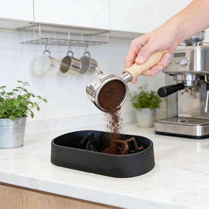 Premium Espresso Clean Holder，Coffee Portafilter Cleaning Kit，Automatic Knock Box Cleaner for 51/53/58mm, Easy Cleaning of Your Coffee Puck (1Pcs)，Electric Automatic Knock Box Cleaner (THREE)