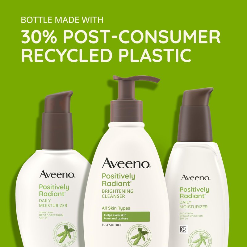 Aveeno Positively Radiant Face Moisturizer with SPF 30 Sunscreen, Hydrating Facial Moisturizer with Soy Extract to Visibly Improve Skin Tone and Texture, Hypoallergenic Formula, Oil-Free, 2.3 Fl Oz