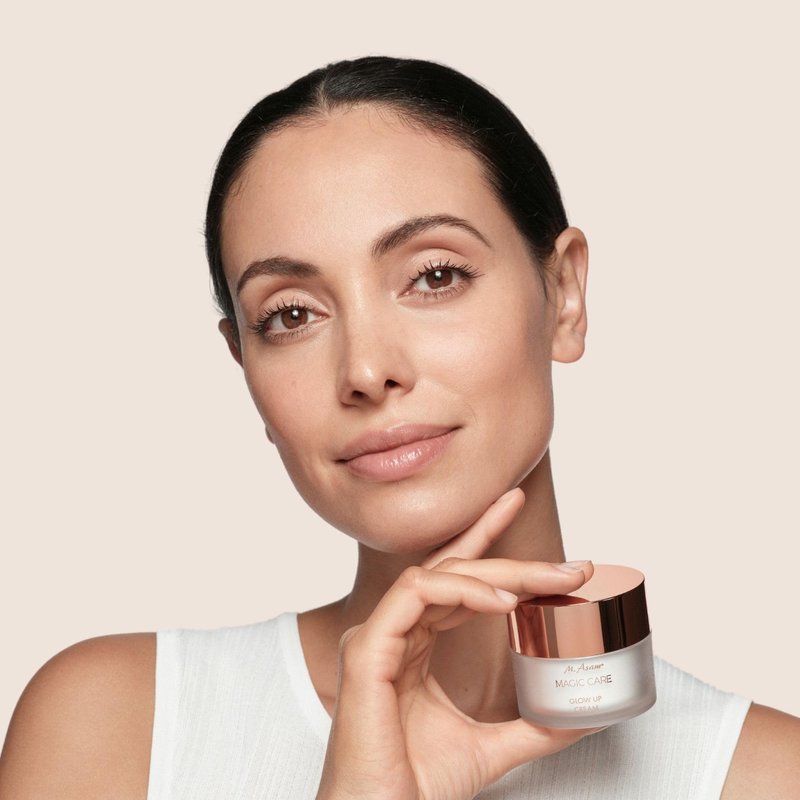 M. Asam MAGIC CARE Glow Up Cream (1.69 Fl Oz) - Light facial cream with immediate & long-term glow effect, skincare for fresh and youthful complexion, ideal as day care & as make-up base.