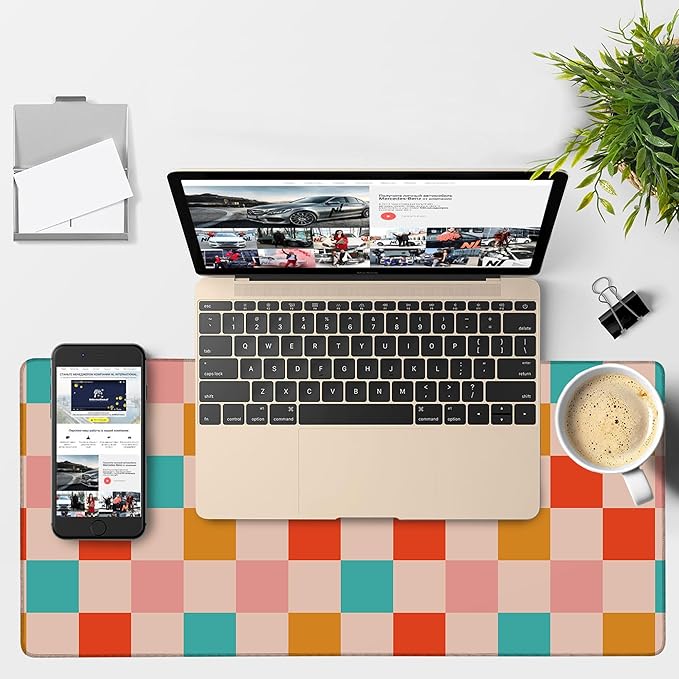 NITAHHHY Large Mouse Pad Retro Checkerboard Gaming Desk Pad Computer Keyboard Non-slip Waterproof Mouse Mat with Rubber Base and Stitched Edges Entertainment Office Writing Desk Mat 35.4 x 15.7 Inches