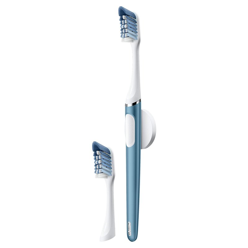 Oral-B Clic Toothbrush, Alaska Blue, with 2 Replaceable Heads and Magnetic Toothbrush Holder