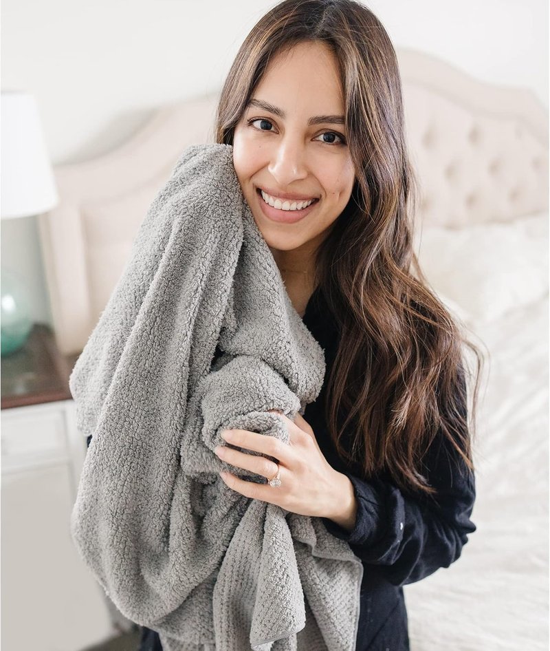 Microfiber Hair Towels for Women - Super Absorbent Quick Dry Wraps | 2 Pack, Anti-Frizz Turbans for Curly & Straight Hair - 27.5'' x 39.4''