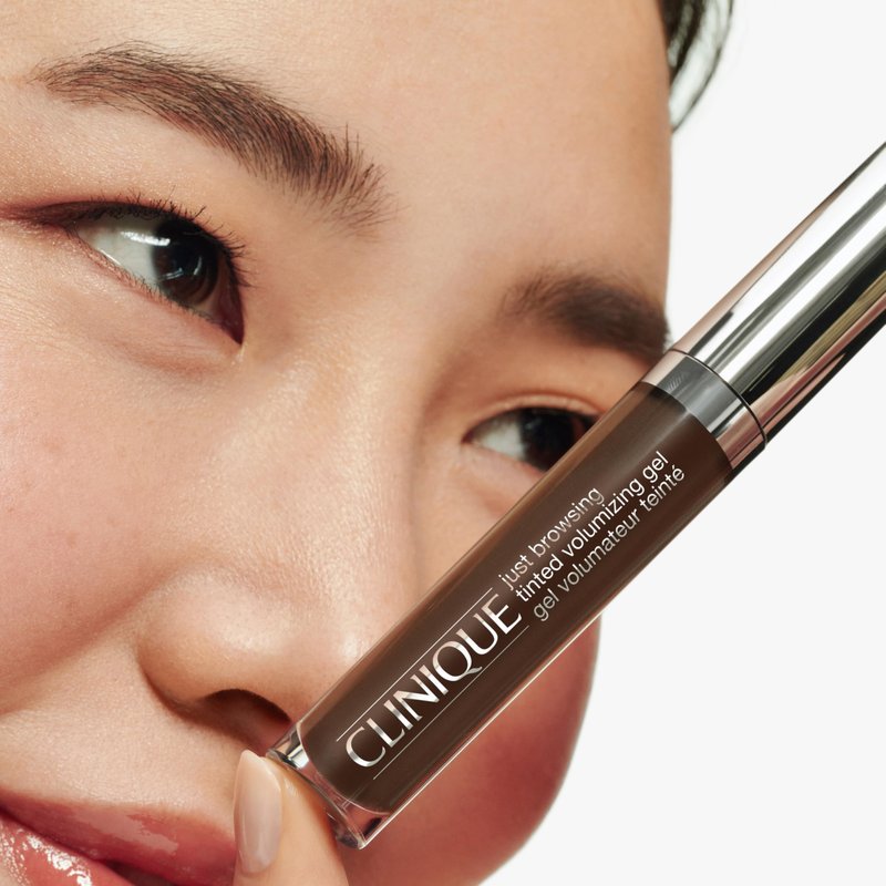Clinique Just Browsing Tinted Volumizing Gel | Waterproof + Smudgeproof | Non-clumping, Non-flaking, Soft Brown, 0.17 Fl Oz