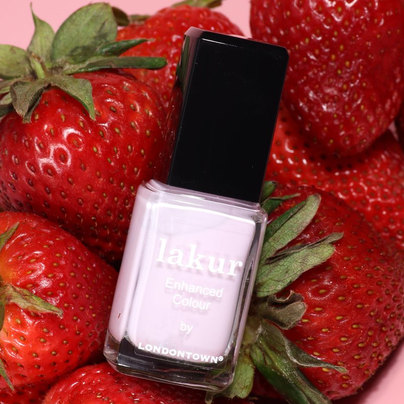 LONDONTOWN Lakur Nail Polish – Pink & Purple Shades, Strawberry Milk, 0.4 Fl Oz, Long-Lasting, Streak-Free, Chip-Resistant | 21+ Free Non-Toxic Vegan Nail Color, Strengthens & Hydrates Nails