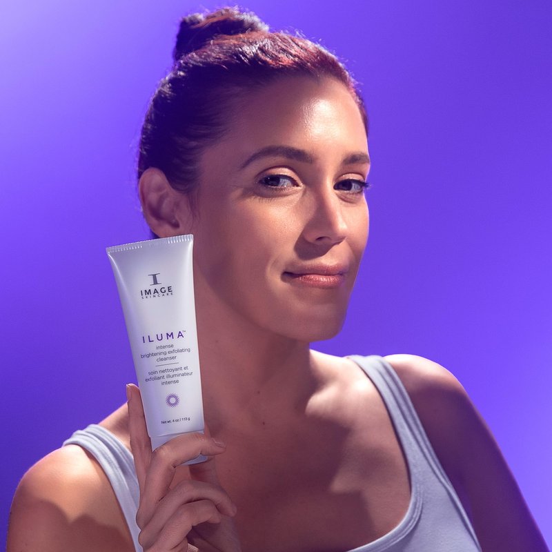IMAGE Skincare, ILUMA Intense Brightening Cleanser, Foaming Face Wash to Exfoliate, Brighten and Boost Luminosity, 4 oz