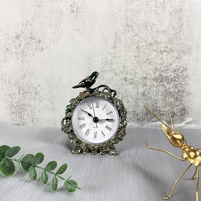 Pewery Decorative Mini Table Clock, Vintage Metal Silent Analog Quartz Battery Operated Table Top Clock for Living Room Decor Shelf