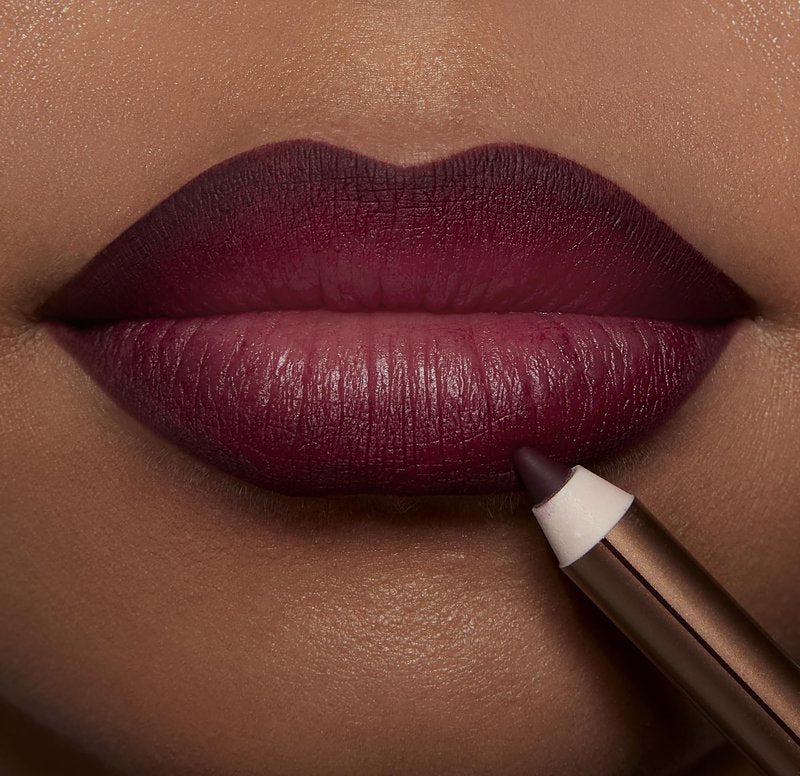 Charlotte Tilbury Lip Cheat Lip Liner Pencil - Creamy Fuller-Looking Lip Pencil with Jojoba Oil & Hyaluronic Acid - Waterproof, Smudge-Proof & Transfer-Proof - 6H Wear - Berry Naughty