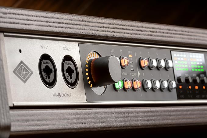 Universal Audio Volt 876 24x28 USB Audio Interface, Rack-Mount Style