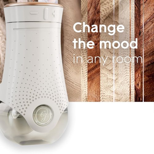 Glade PlugIns Air Freshener Starter Kit - Cashmere Woods Scented Oils | 0.67 Fl Oz, 1 Warmer + 1 Refill