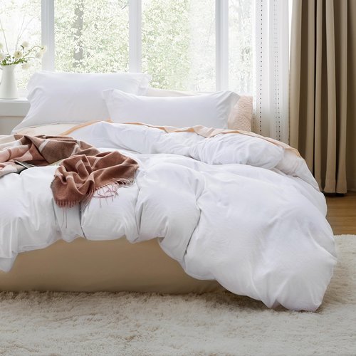 Bedsure Bright White California King Duvet Cover - Prewashed Cotton-Like Polyester Extra Soft Bedding Set, Includes 1 Cal King Duvet Cover 104''x98'' with Zipper Closure & 2 Pillow Shams, No Comforter