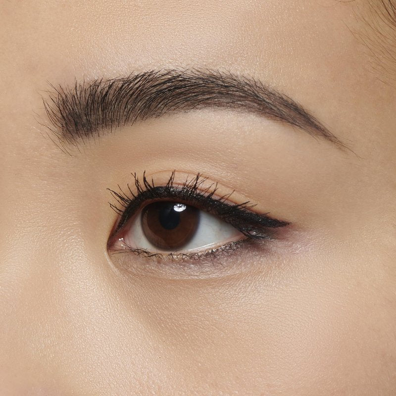 Makeup Revolution Awesome Felt Eyeliner, Dual Ended Eyeliner Pen, Highly Pigmented & Last All Day Long, Cruelty-Free, 5g
