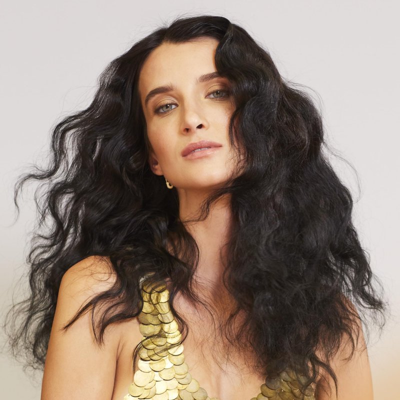 Bumble and bumble. Bond-Building Hair Repair Shampoo | Strengthens and Prevents Breakage| Smooths Frizz, Adds Shine | For Damaged Curly, Wavy, Straight Hair Types, 8.5 Fl Oz