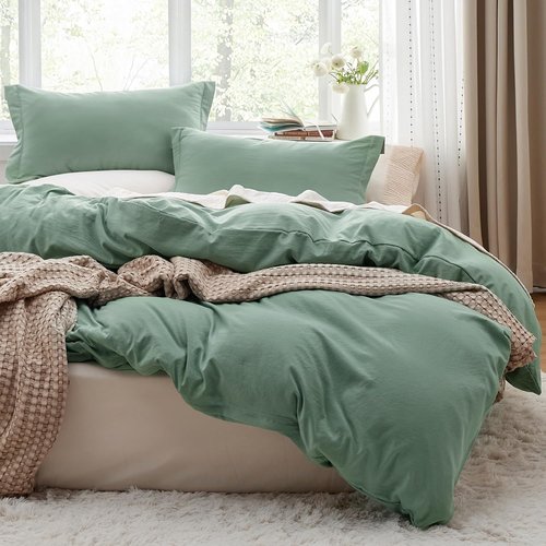 Bedsure Oversized Queen Duvet Cover Set - Extra Soft Sage Green 3-Piece Bedding, 98x98 Inches with Zipper Closure & 2 Pillow Shams