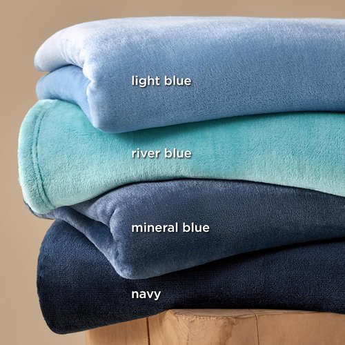 Bedsure Fleece Throw Blanket - Lightweight Plush Cozy Sofa Blanket in Light Blue, 50x70 Inches