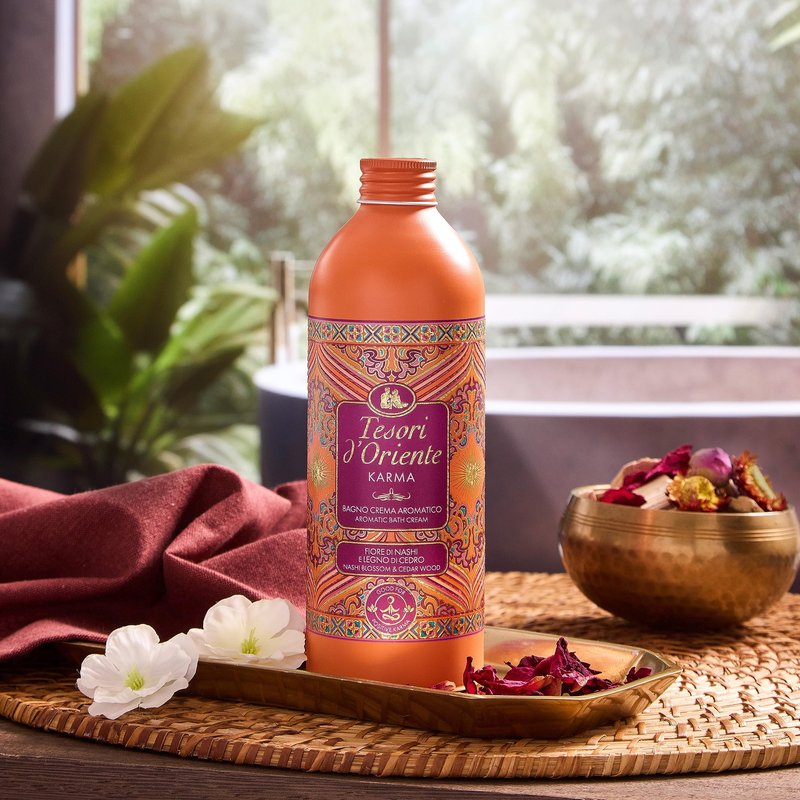 Tesori d'Oriente Karma Aromatic Body Wash with Nashi Flower and Cedar Wood 500 ml, 16.9 Fl Oz made in Italy [italian import]